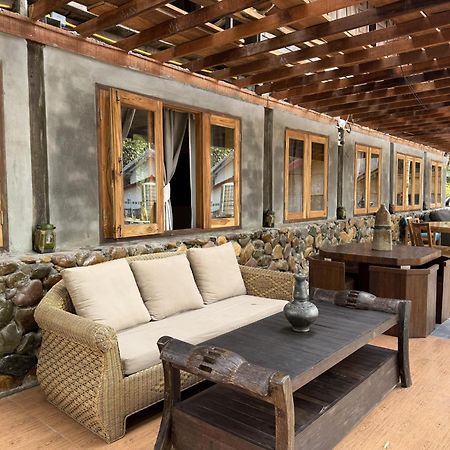 On The Mekong Resort 琅勃拉邦 外观 照片
