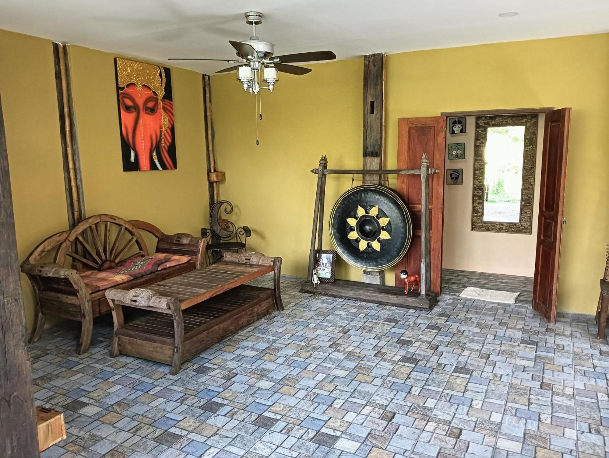 On The Mekong Resort 琅勃拉邦 外观 照片